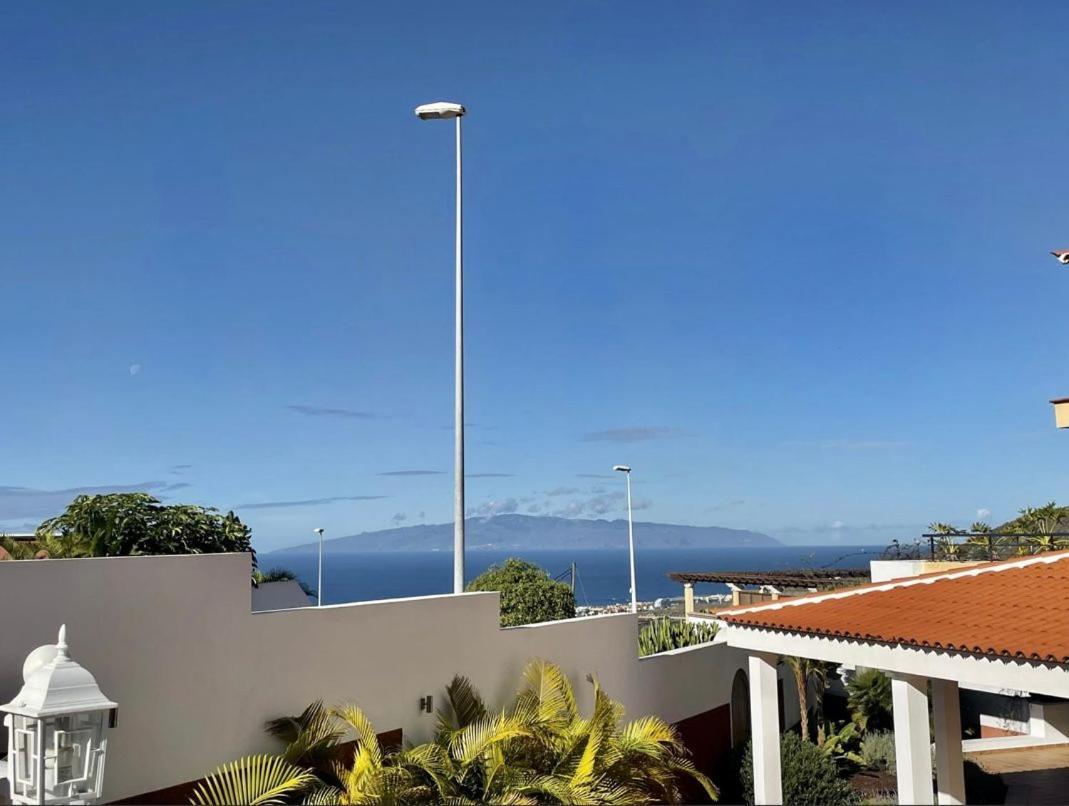 Villa Amorio A Spacious Modern Getaway With A Private Heated Pool & Sea Views Адехе Екстериор снимка