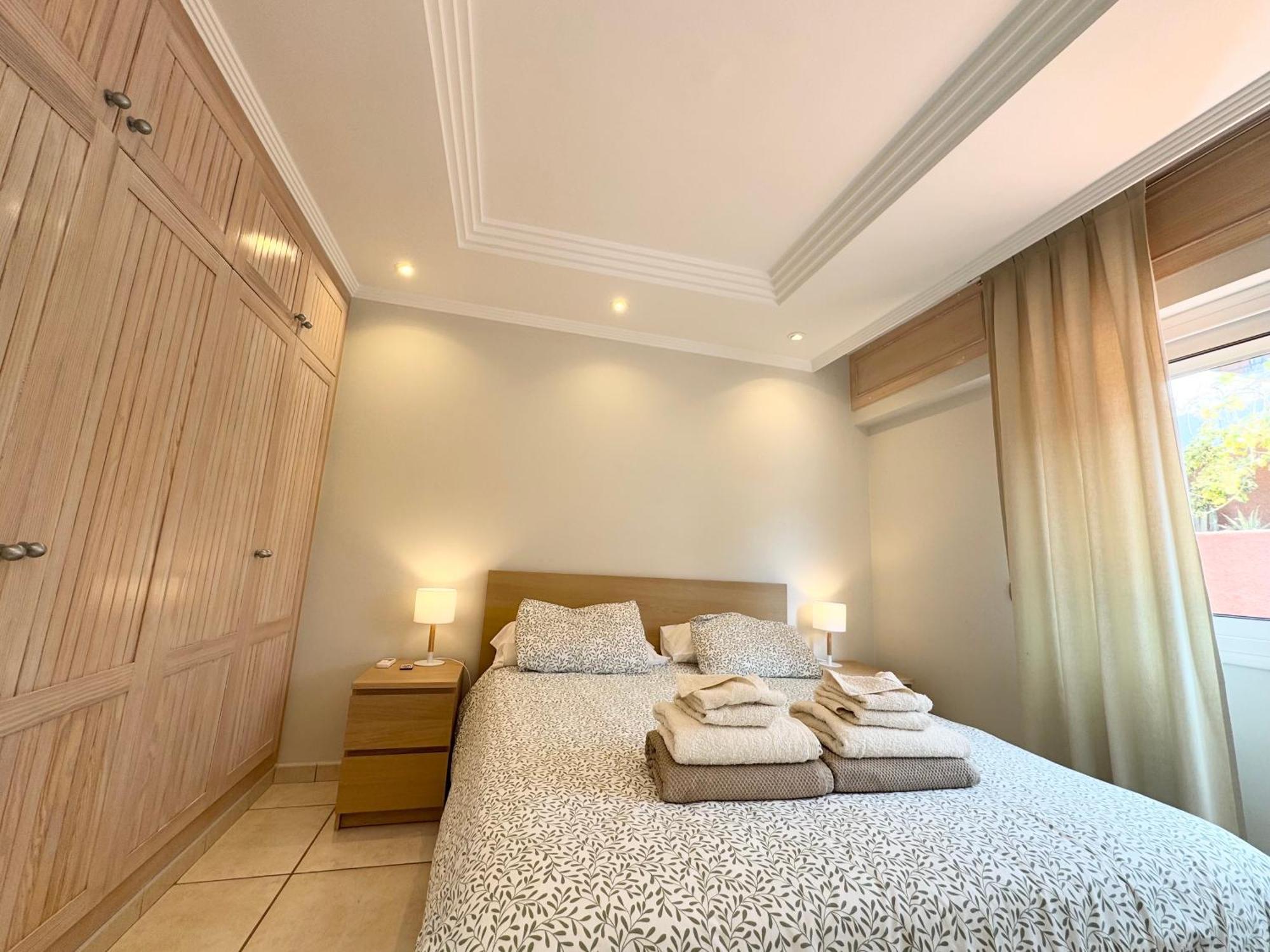 Villa Amorio A Spacious Modern Getaway With A Private Heated Pool & Sea Views Адехе Екстериор снимка